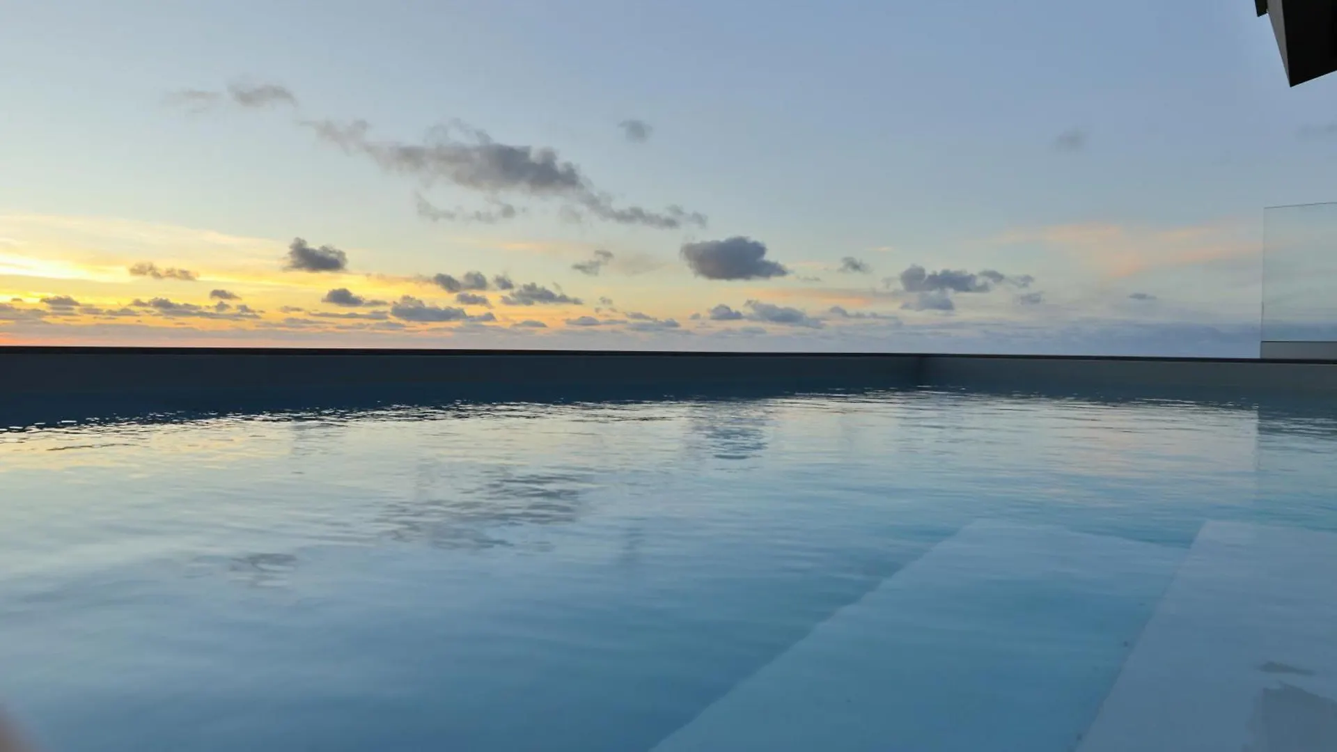 Villa Leonor Cliffside Retreat Calheta